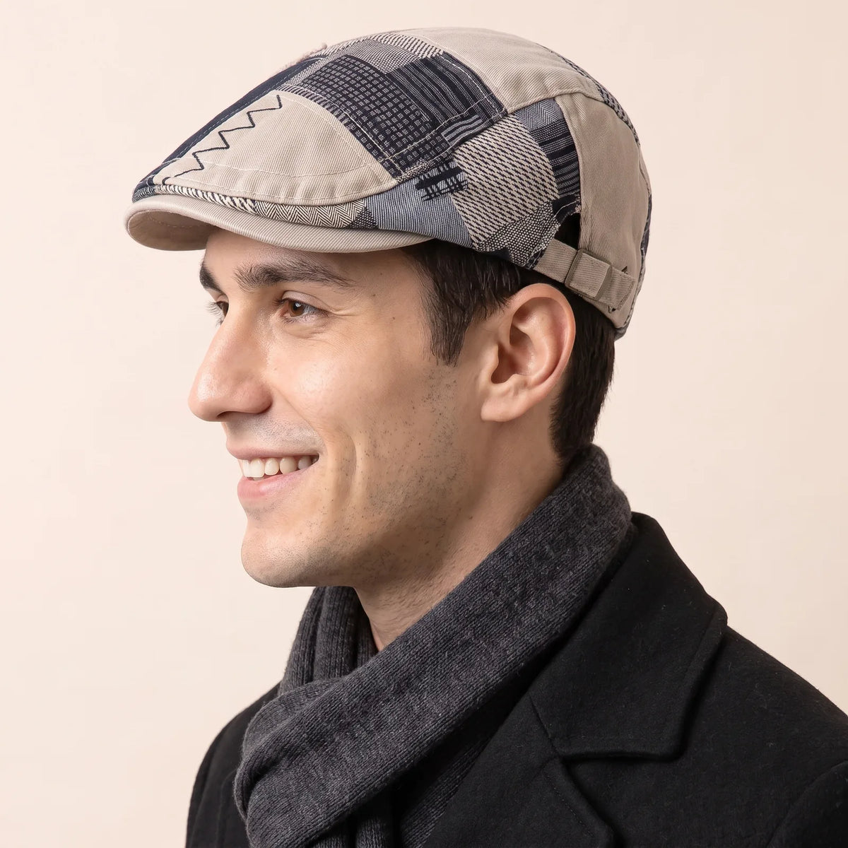 Béret Casquette Plate Carreaux, vue de trois-quarts