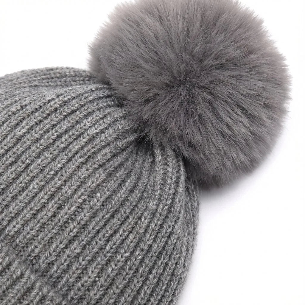 Bonnet Bébé à Pompon, vue de détail