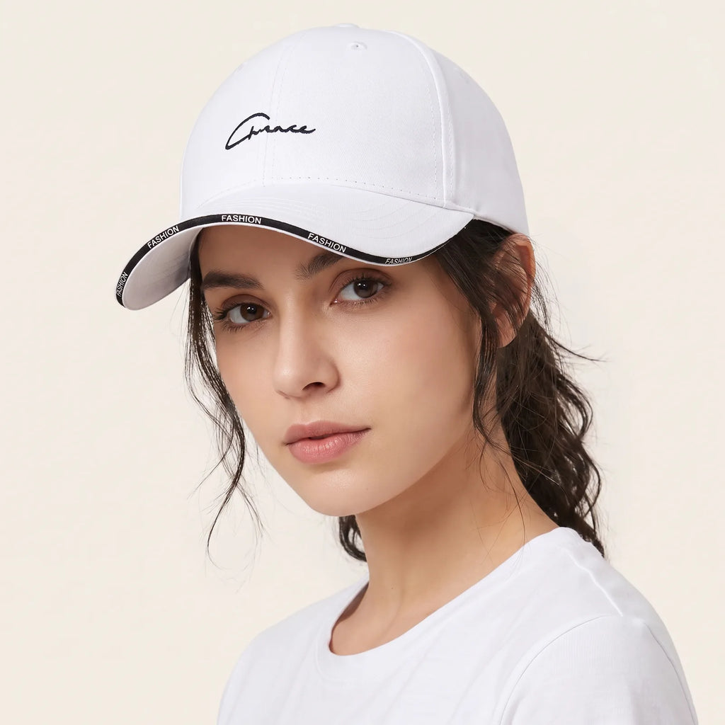 Casquette Femme Minimaliste, porté
