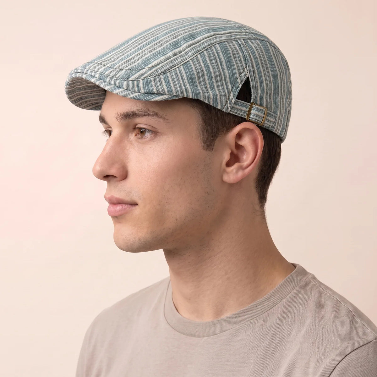 Casquette Gavroche Rayée, vue de trois-quarts