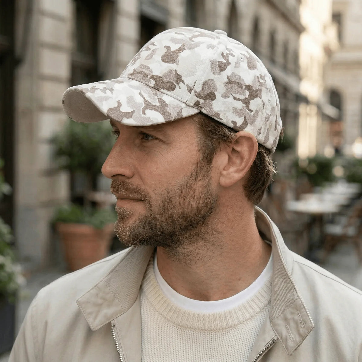 Casquette Militaire Camouflage, vue de trois-quarts