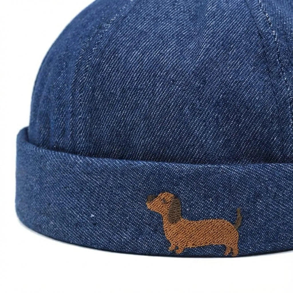 Casquette Sans Visière Brodée, vue de trois-quarts
