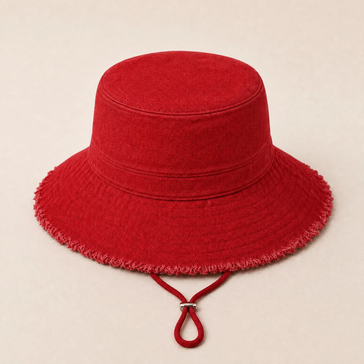 Chapeau Bob Cordon de Serrage — coloris rouge