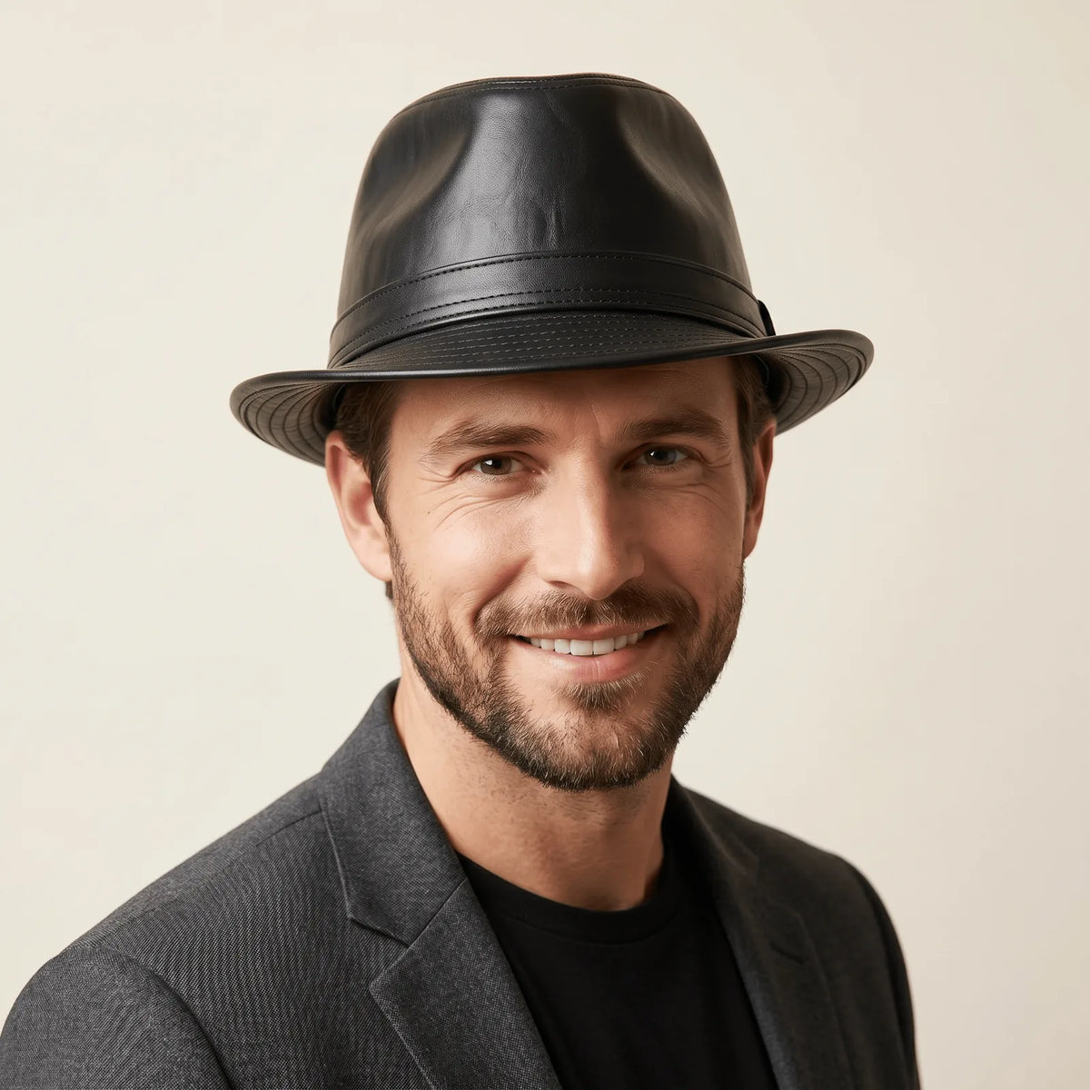 Chapeau Fedora Classique, porté