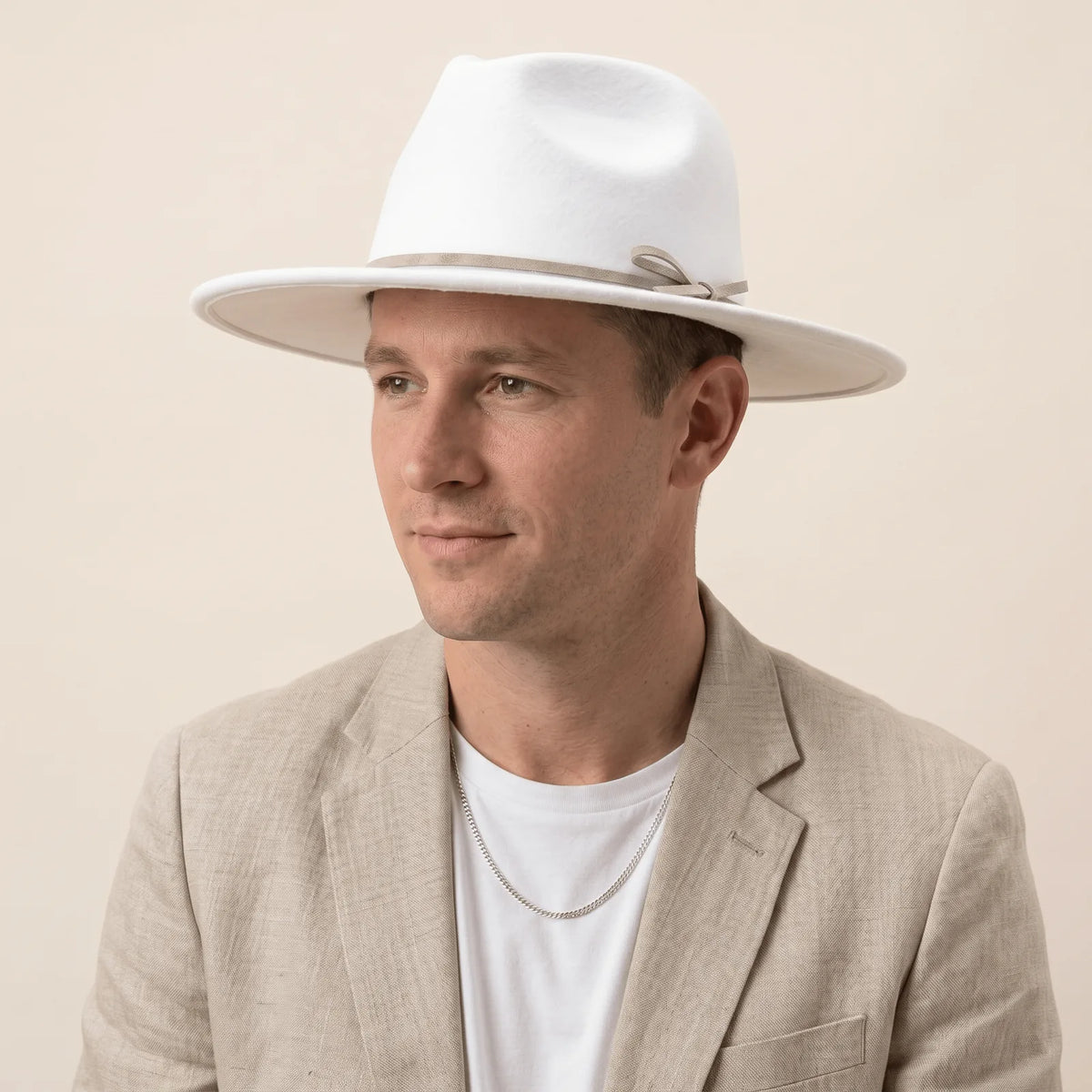 Chapeau Fedora Naturelle, porté